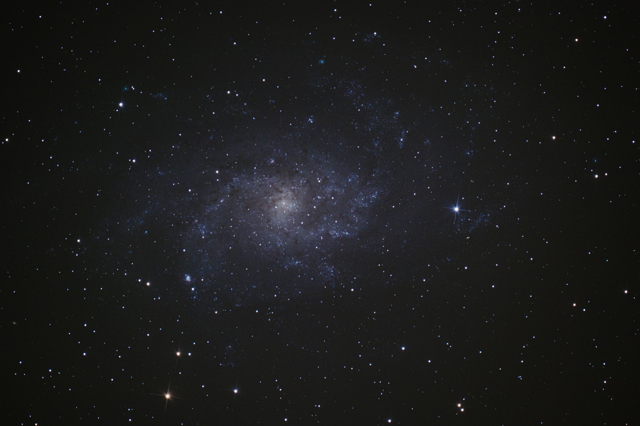 M33 Triangulum stelsel 2 Canon EOS 80d + Sky-watcher 200PDS.jpg