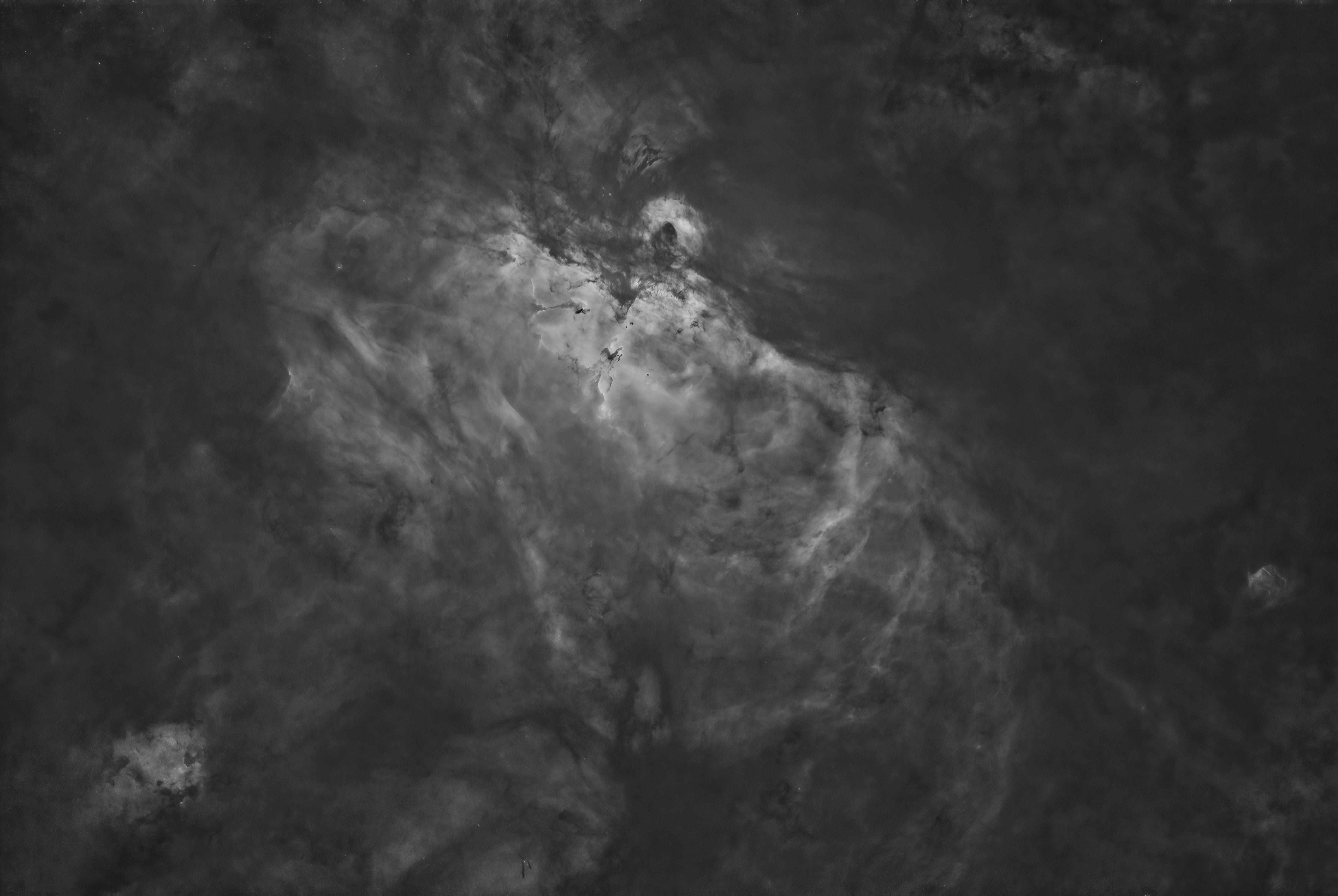DSPro2600firstlight_M16HaStarless-V2.jpg