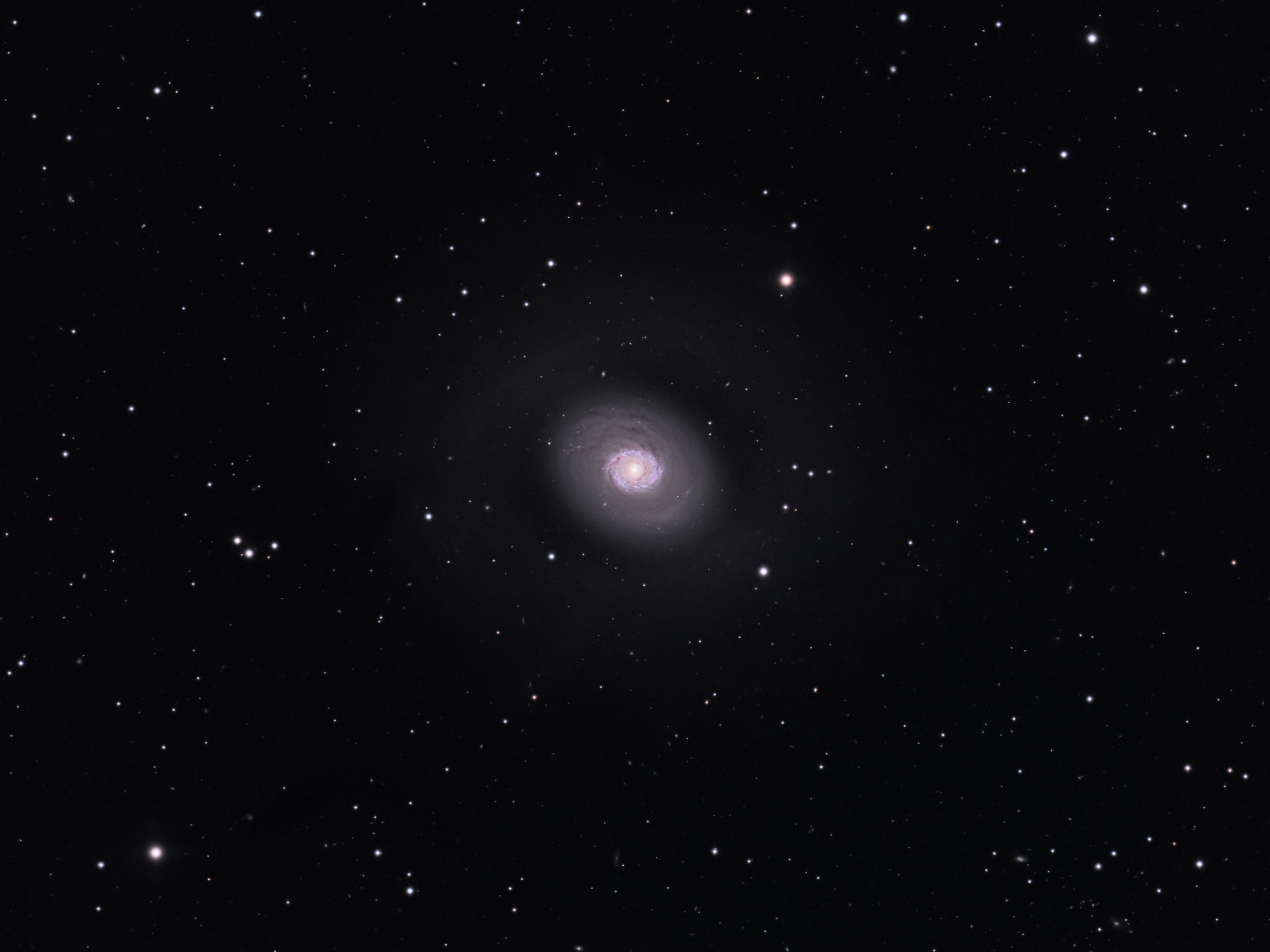 M94_2000px.jpg