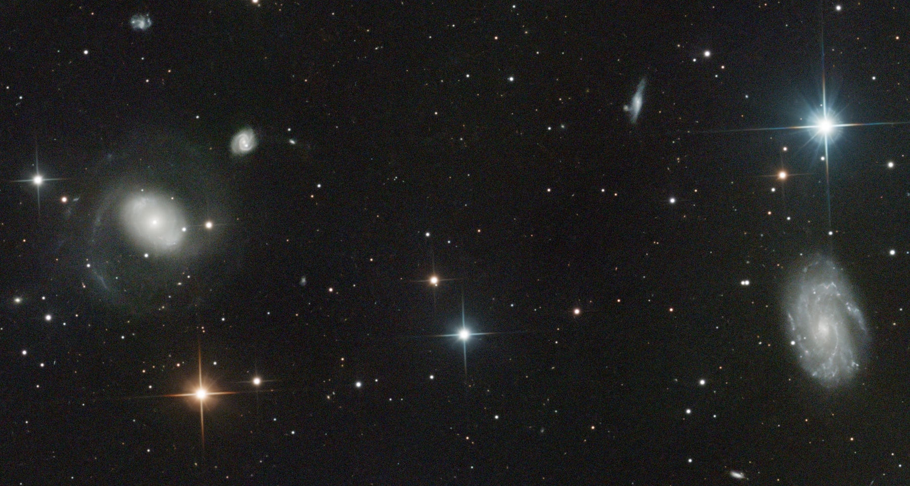 NGC4151etal_GradCor_SPCC_GraXpert_NXT_BXT_SXT_GHS_SAstarstretch_ScreenStars_Crop.jpg