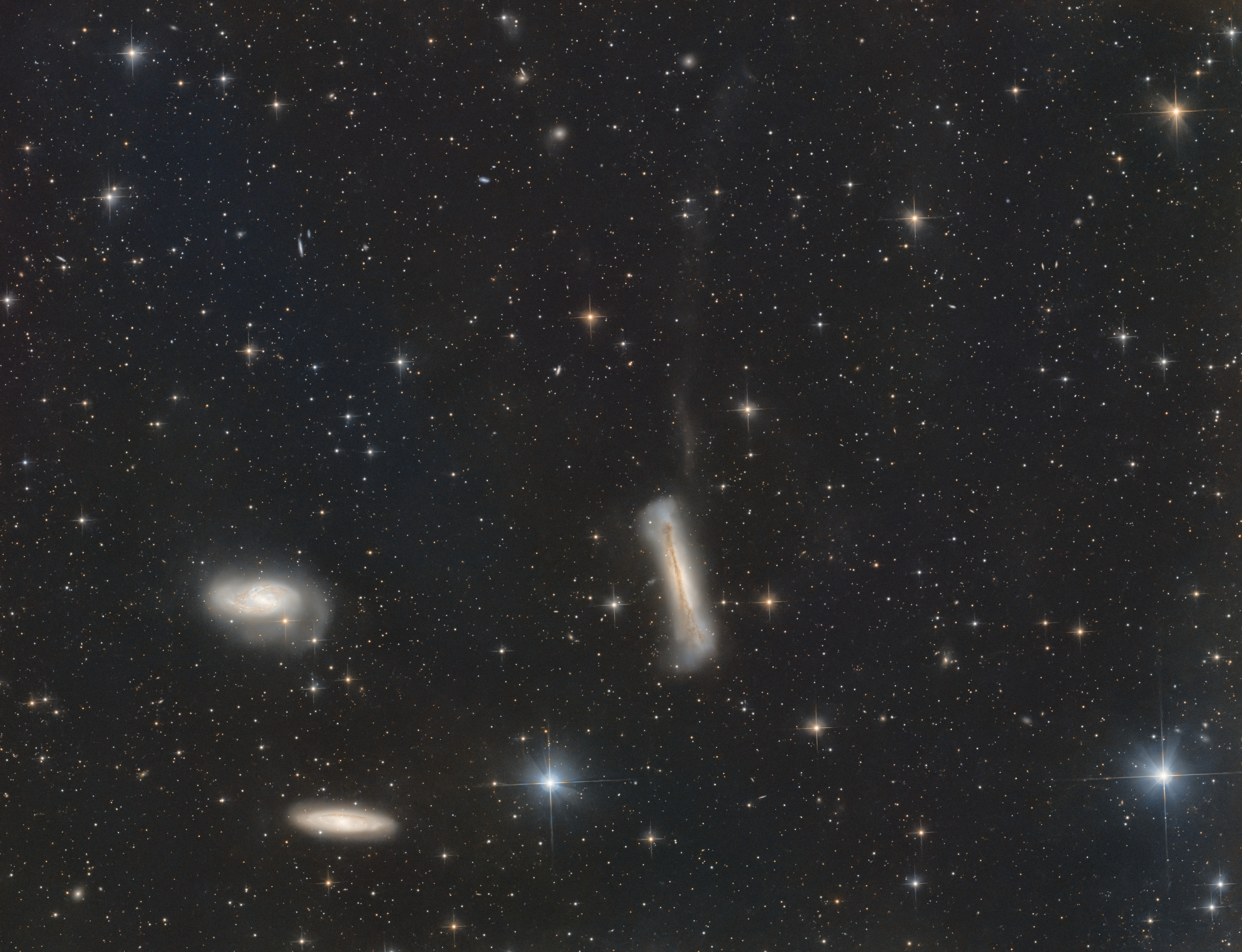 LeoTrio_30hr10min_GraXpert_BXT_NXT_GCsc2_SynLum_GCsc2_GHS_RGB_GraXpert_GCsc2_BXT_NXT_SCNR_GHS_LRGB90.jpg