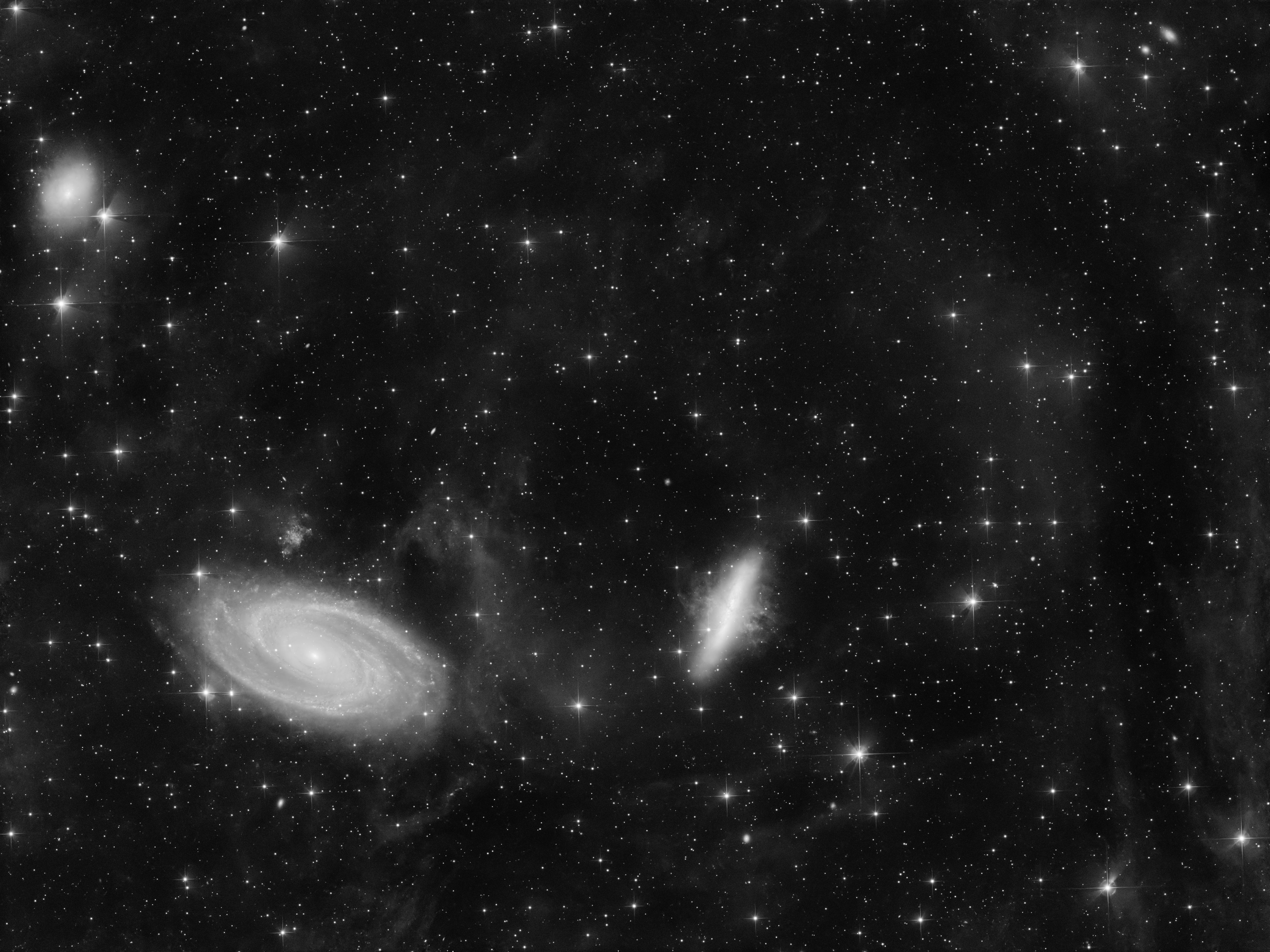 M81_82_IFN_24hr55min_GraXpertX2_BxTcor_SPCC_BxT_NxT_SynLum_GHS_HDRMST_LHE_RGB_GHS_SCNR_GHSsat_MaskColorSat_LRGB_ScreenStars_GHS_LUM_80.jpg