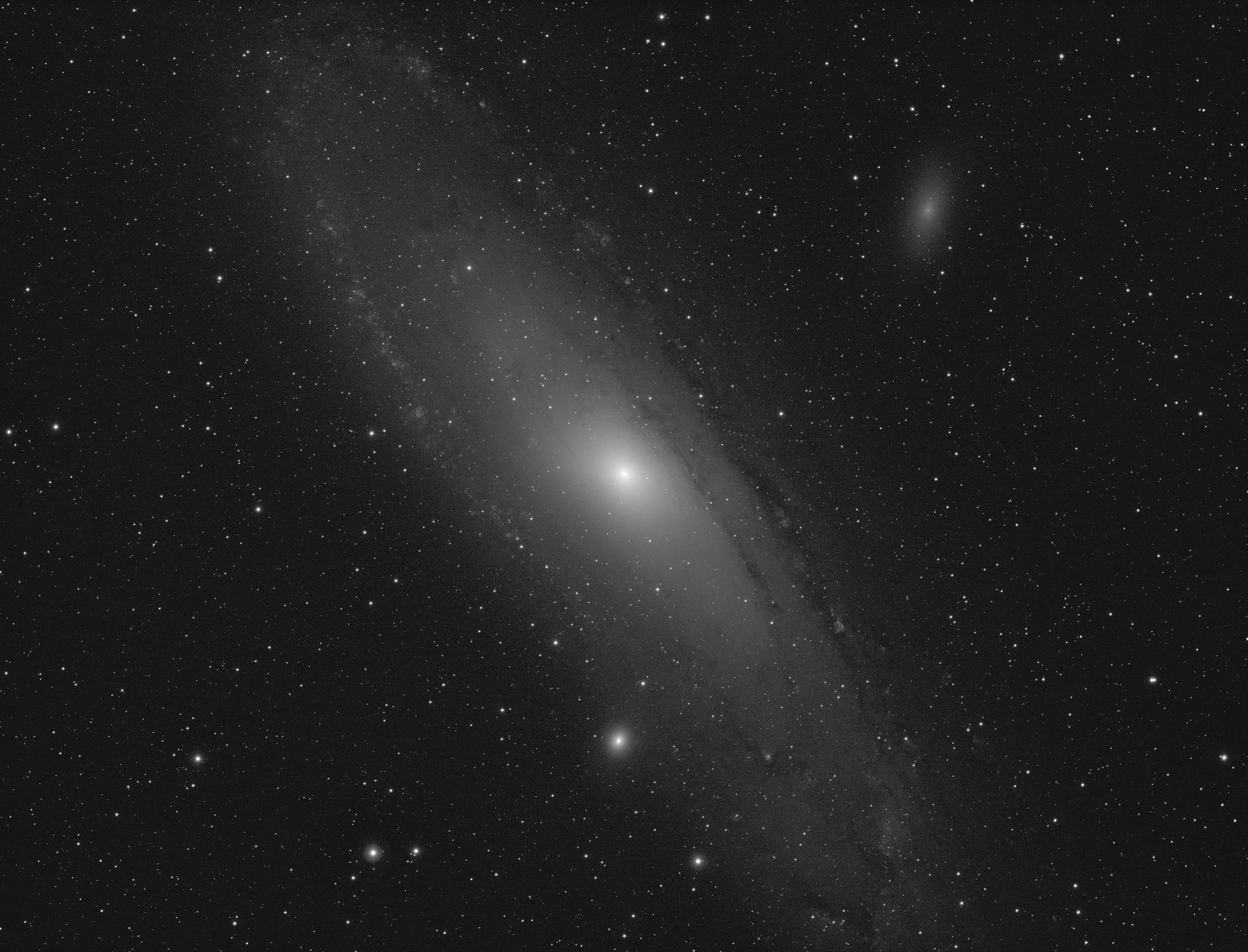 m31 in H-alfa_2020-08-23_gvdb.jpg